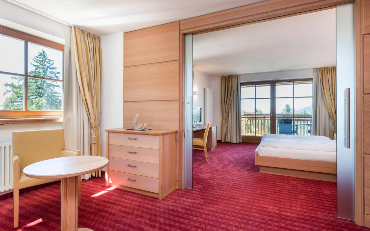 Hotel Peter Petersberg Exteriör bild