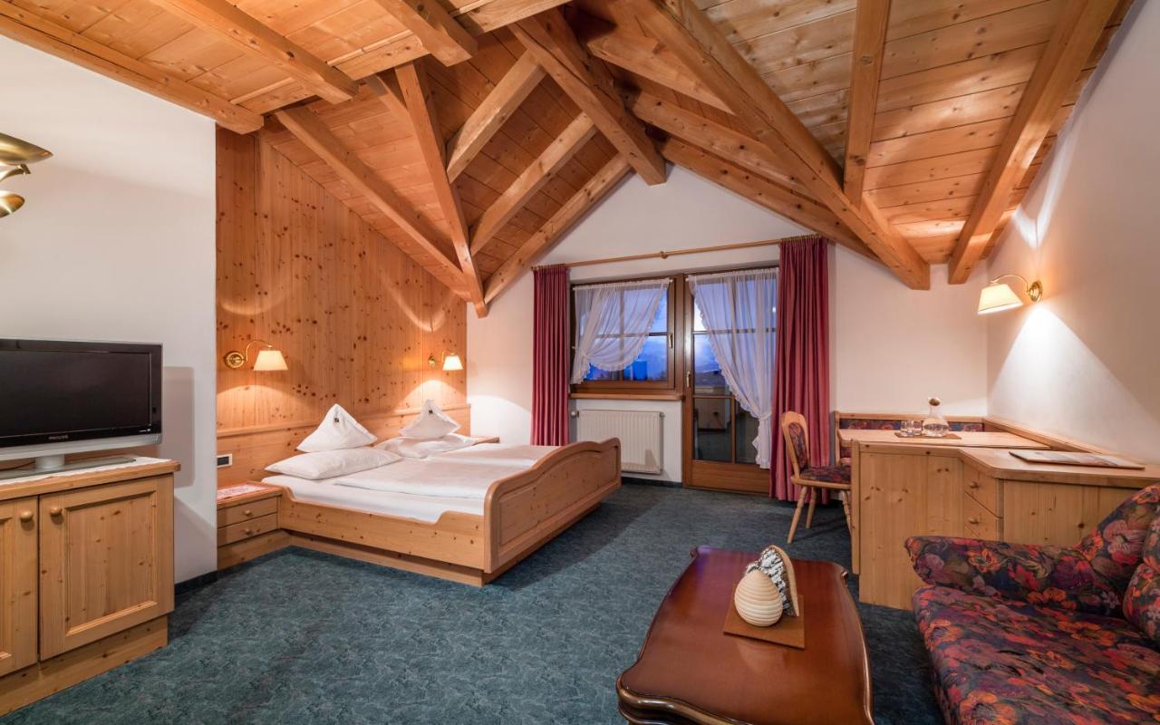 Hotel Peter Petersberg Exteriör bild
