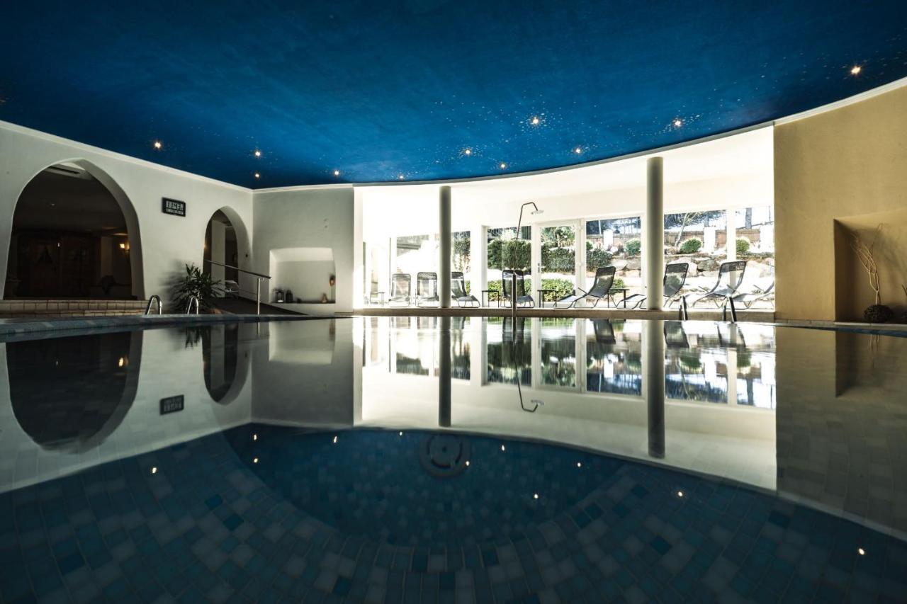 Hotel Peter Petersberg Exteriör bild
