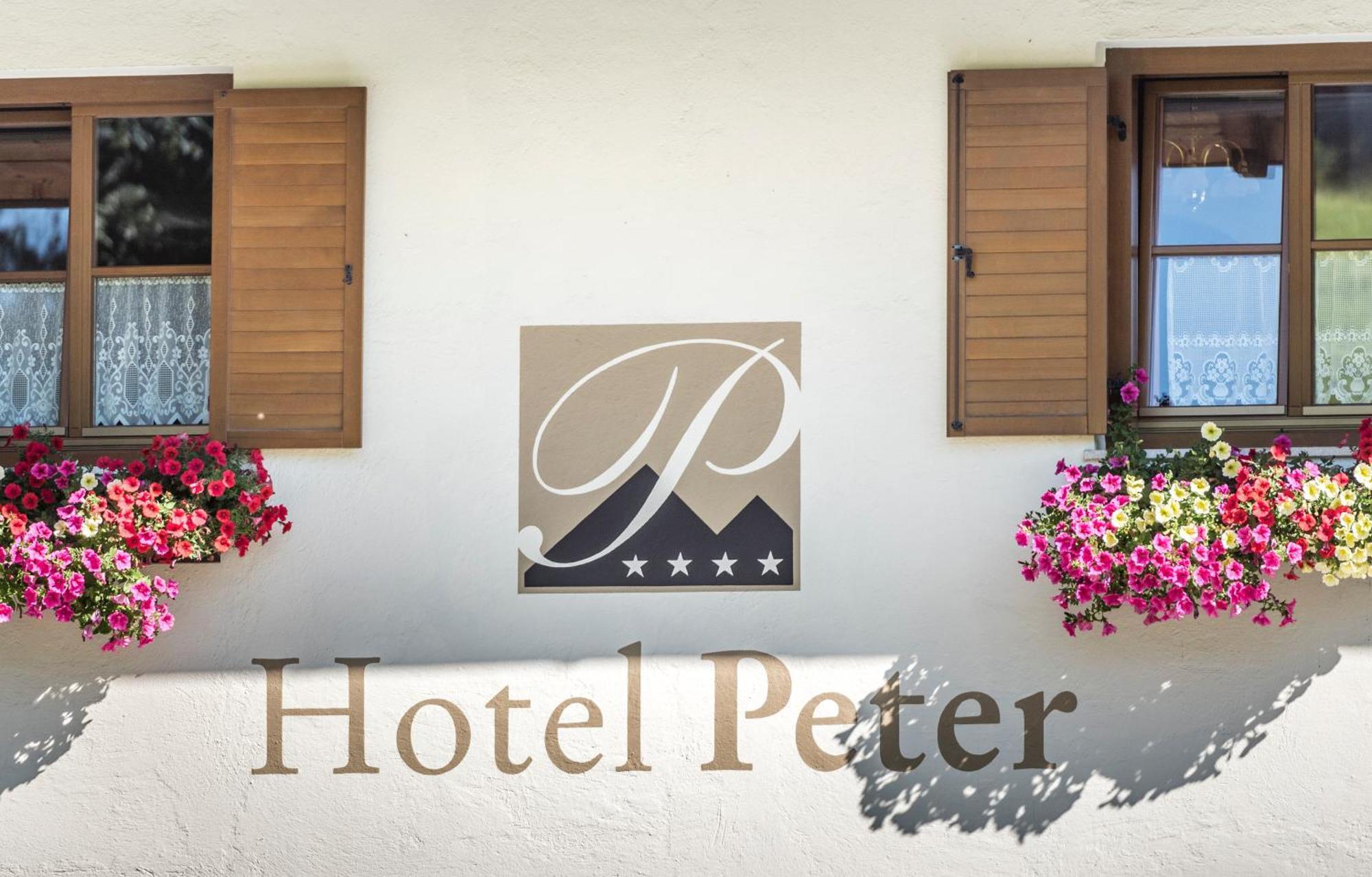 Hotel Peter Petersberg Exteriör bild