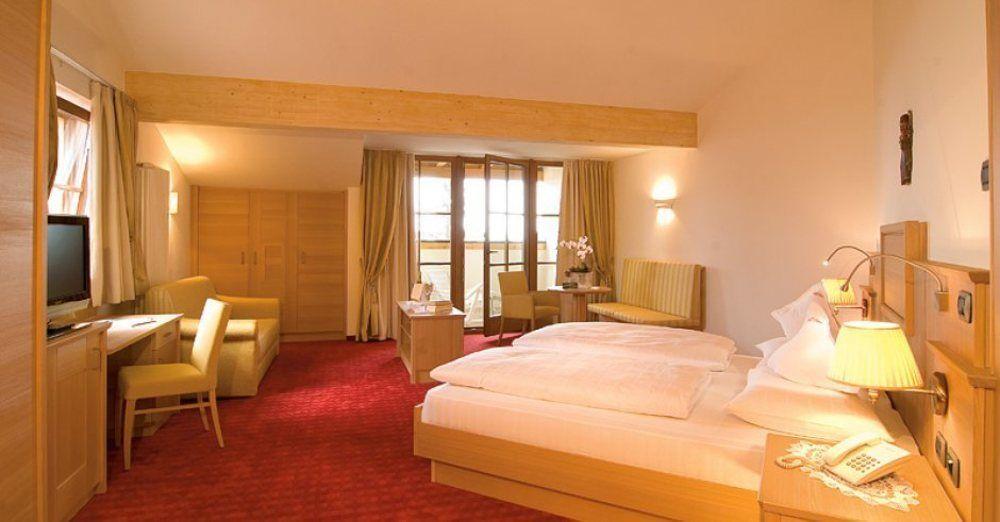 Hotel Peter Petersberg Exteriör bild