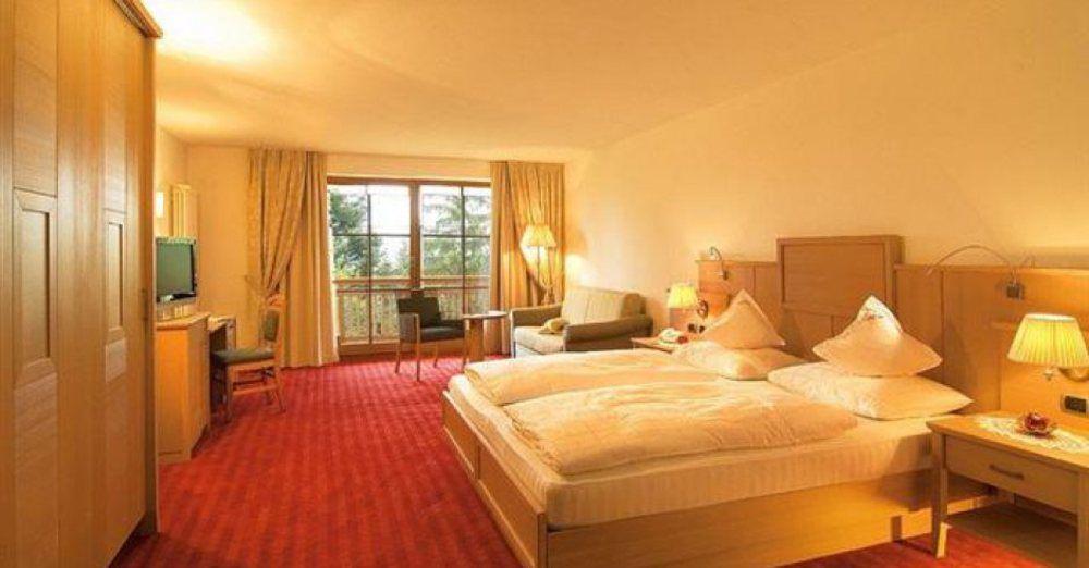 Hotel Peter Petersberg Exteriör bild