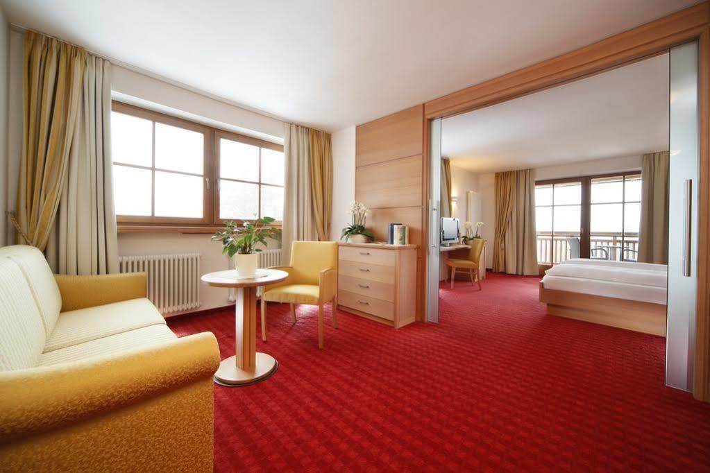 Hotel Peter Petersberg Exteriör bild